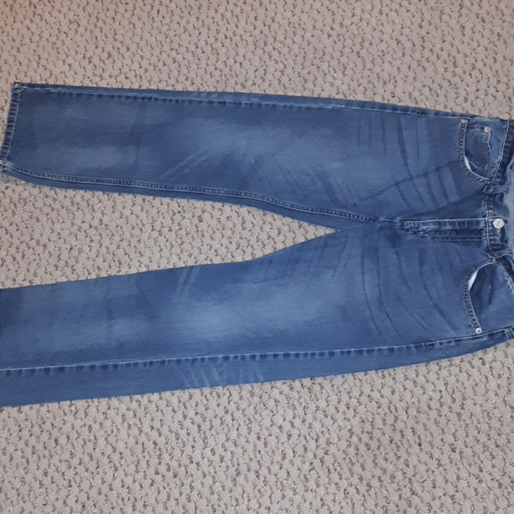 Levi Jean's